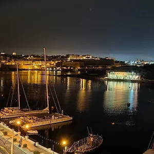 https://sliema-marina-hotel-sliema.hotelssaintjulians.com