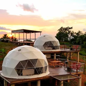 Domescape Glamping Campo de lujo El Cedro (El Seibo)