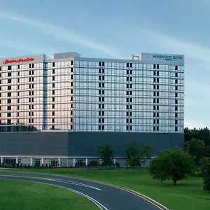 Homewood By Hilton Glenpointe מלון