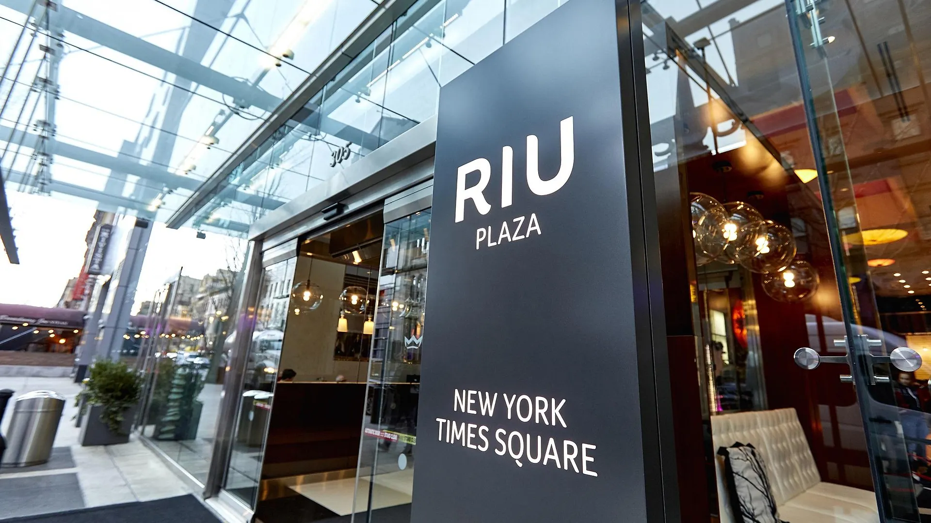 Riu Plaza New York Times Square Hotel